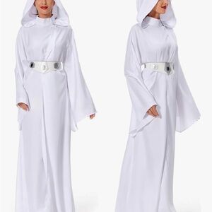 Princess Leia Hooded Cloak and belt. Size small.